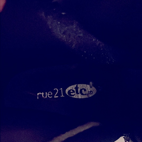 New Rue 21 zip up boots, black, size Medium (women's 6-7), with heel - Picture 6 of 10